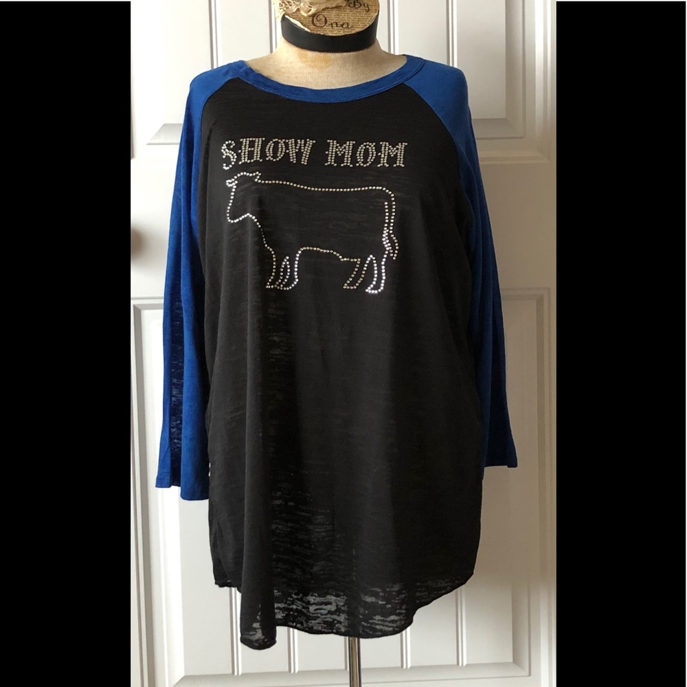 XL Show Mom Shirt with a heifer blue and black